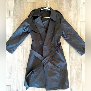 BLACK TRENCH COAT